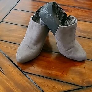 Womens size 11W heels